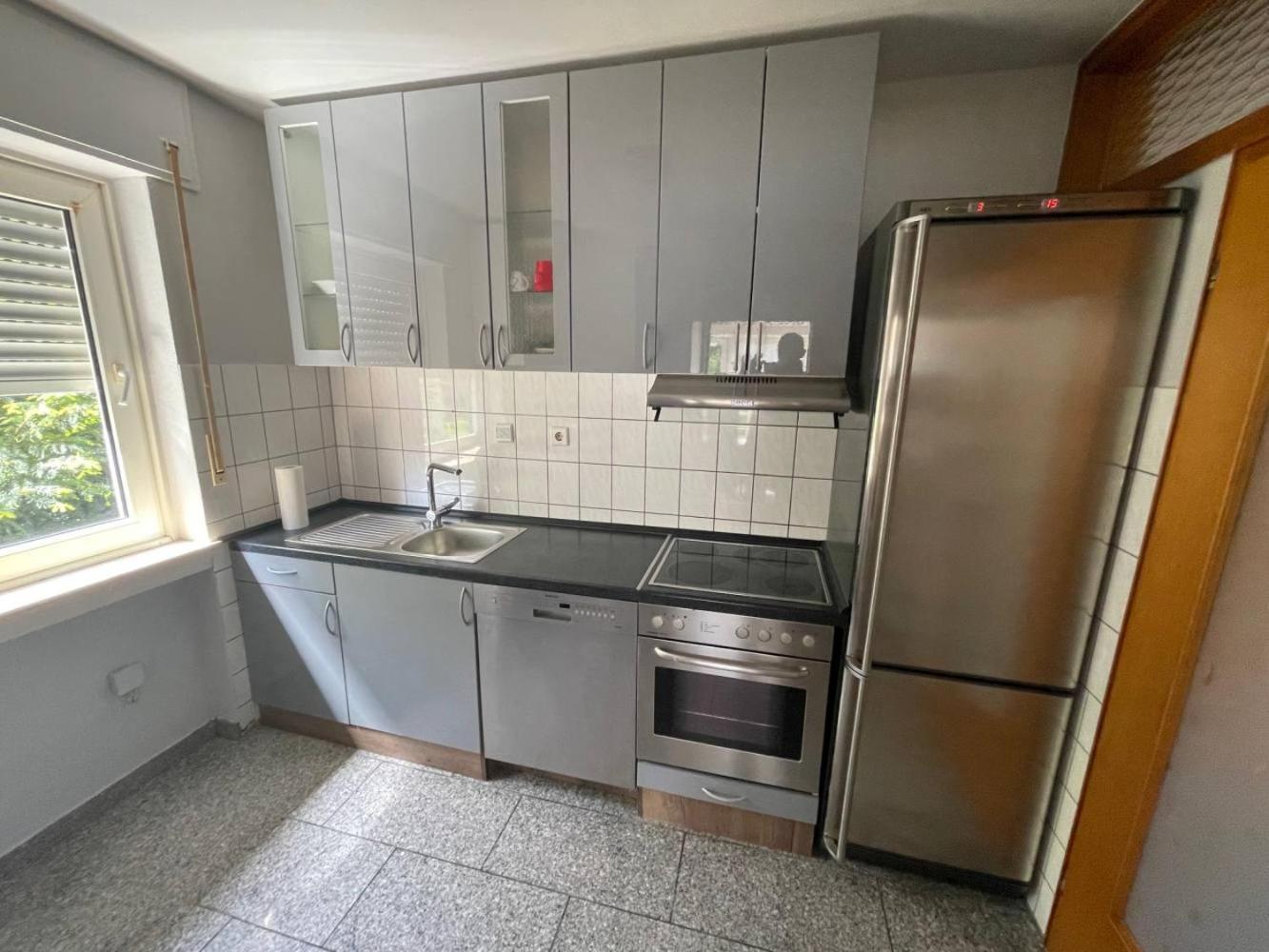 Apartment Koeln Porz Esterno foto