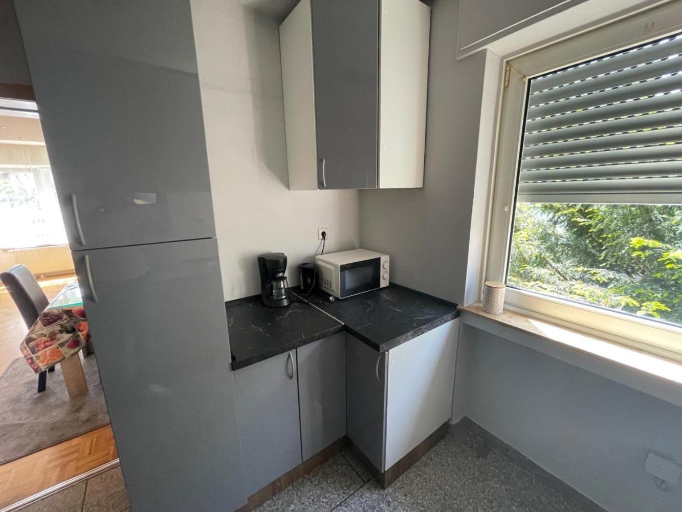 Apartment Koeln Porz Esterno foto