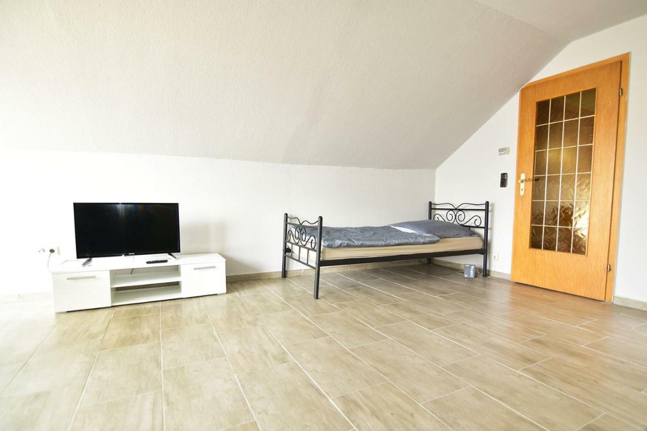 Apartment Koeln Porz Esterno foto