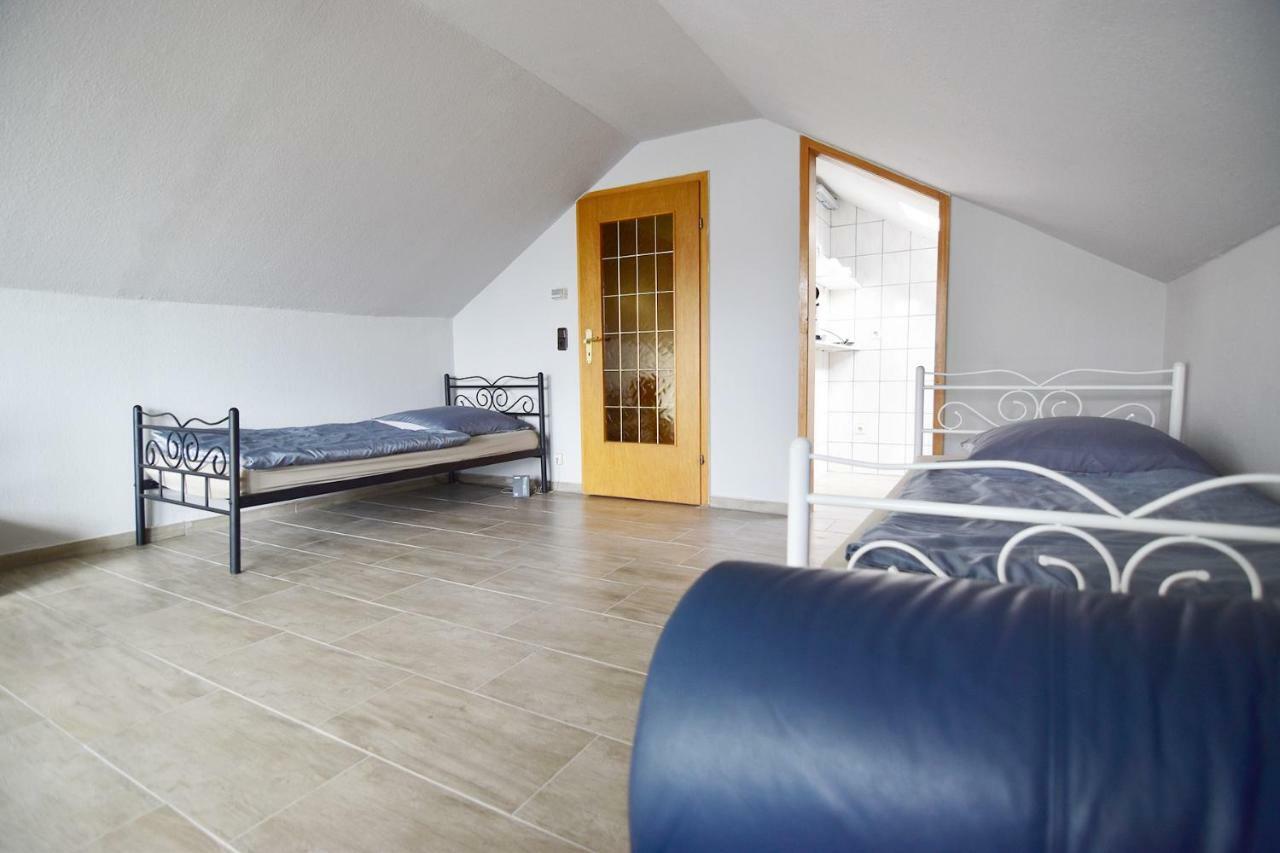 Apartment Koeln Porz Esterno foto